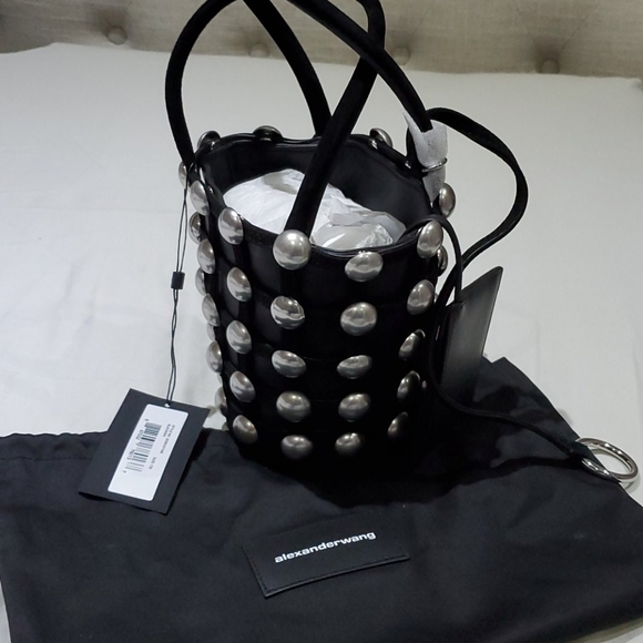 Alexander Wang - Picture 8 of 9